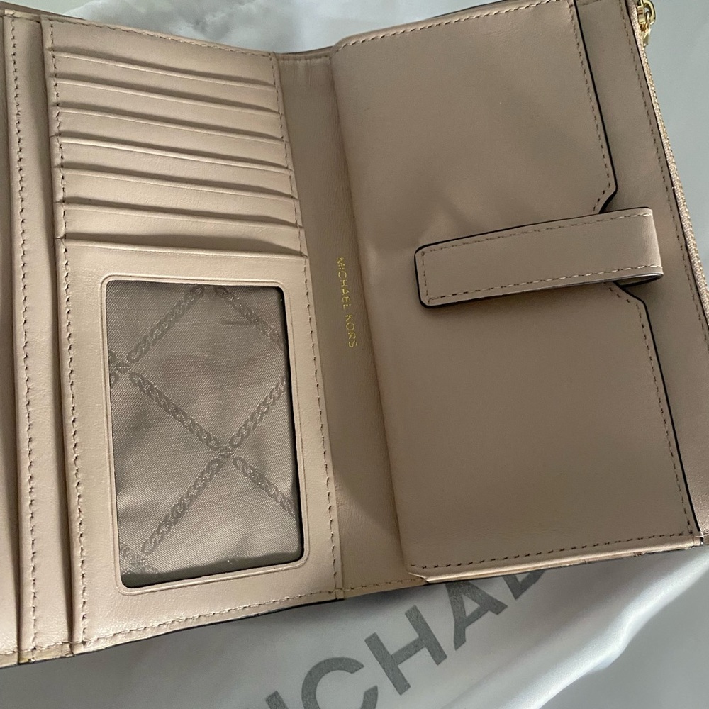 Michael Kors Rhea medium backpack and matching wallet - Picture 14 of 14